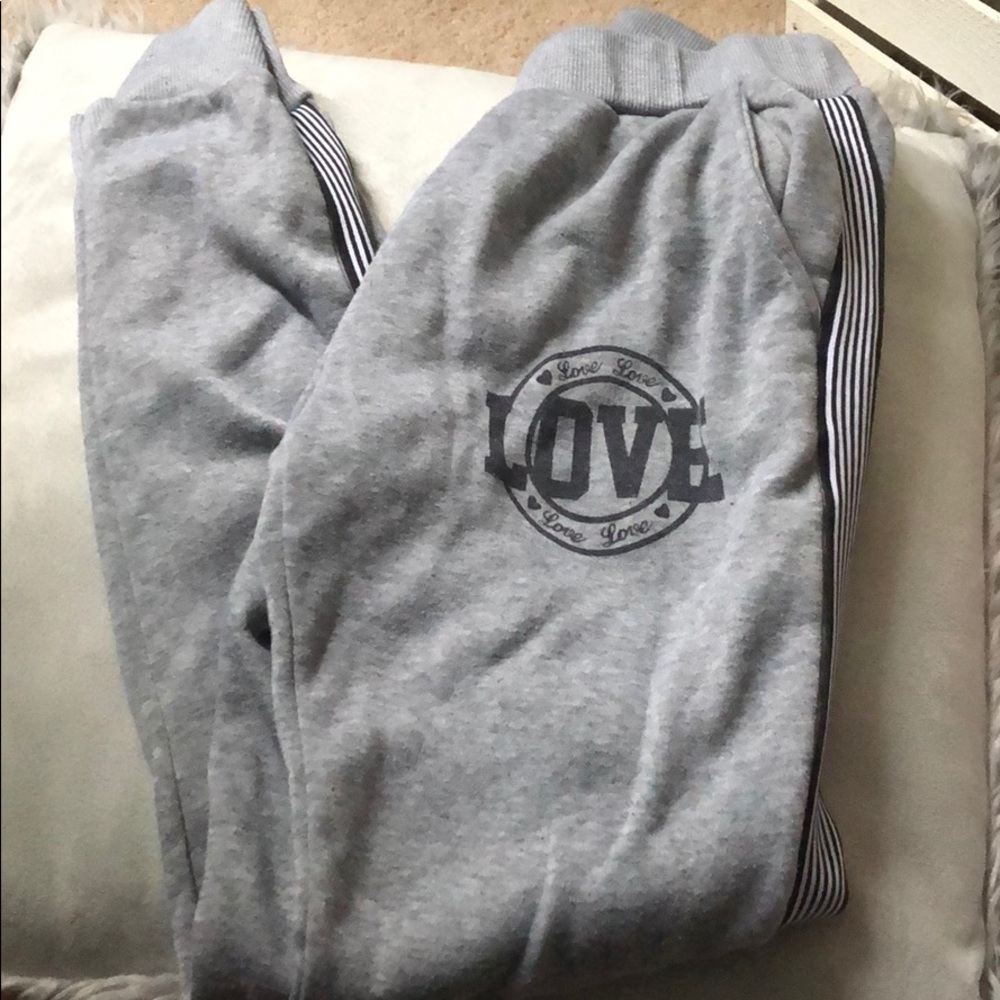 sweatpants
